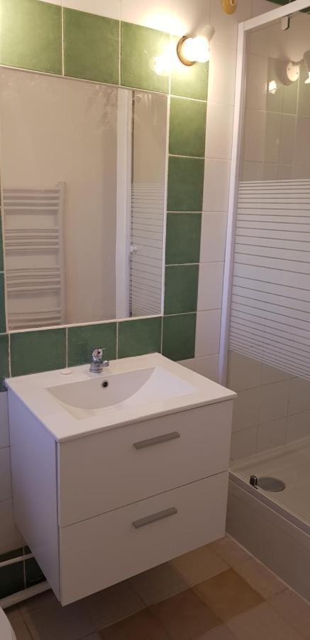 Petite Maison Refaite A Neuf Dans Mas Du 19Eme Siecle Arles Eksteriør billede