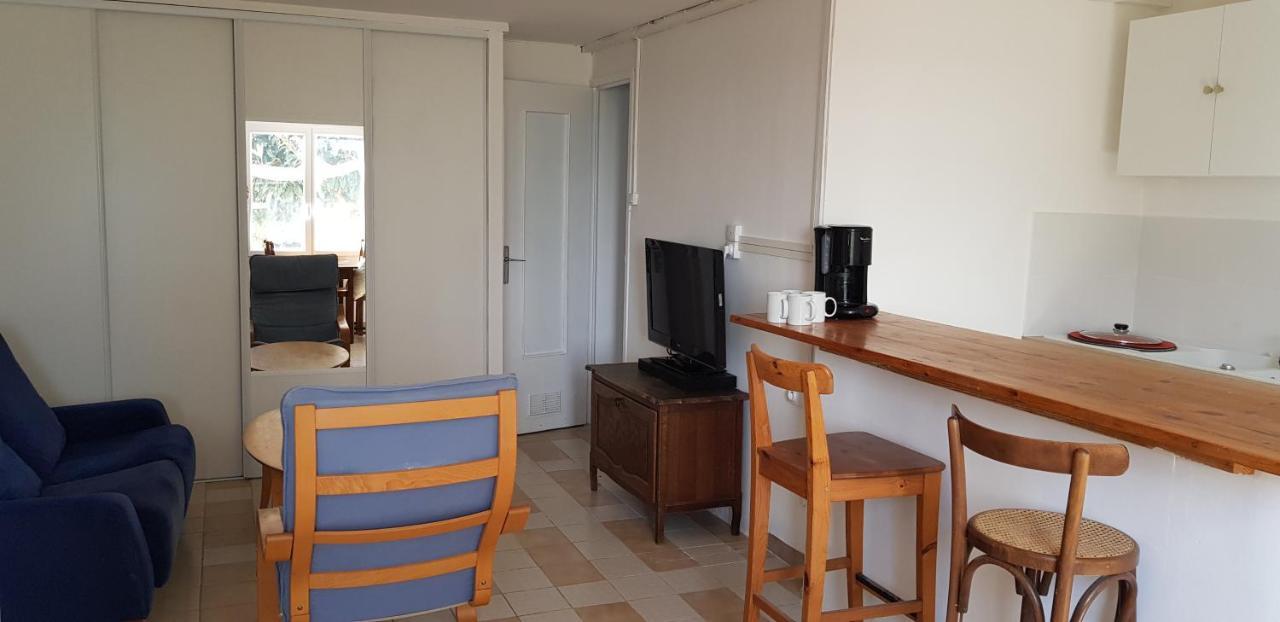Petite Maison Refaite A Neuf Dans Mas Du 19Eme Siecle Arles Eksteriør billede